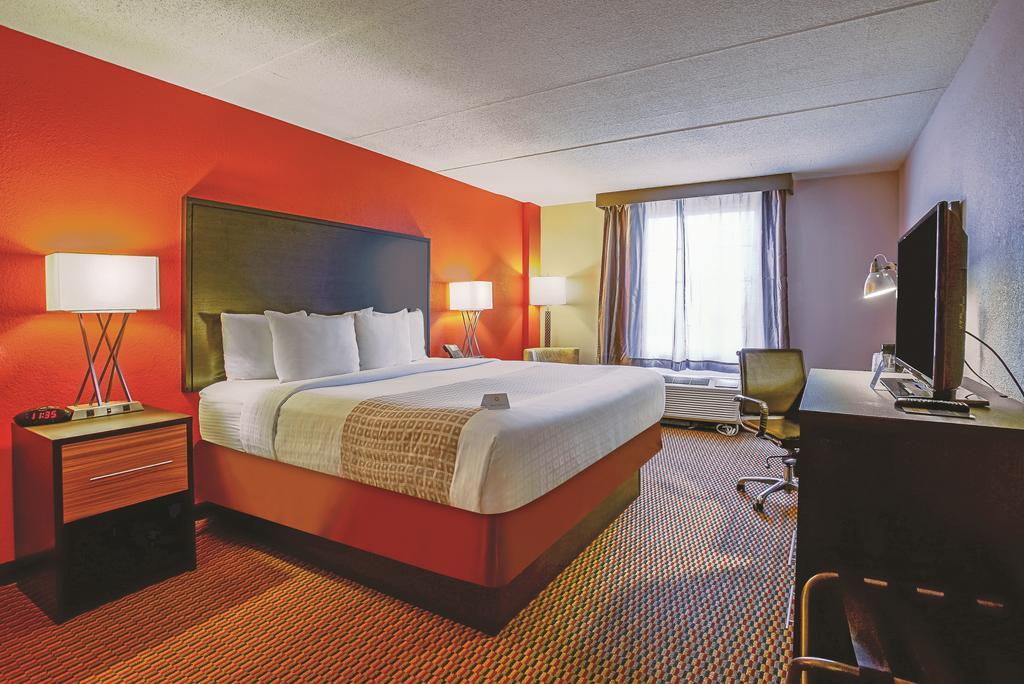 Holiday Inn & Suites Philadelphia-Runnemede/Exit 3-New Jersey Turnpike Ngoại thất bức ảnh